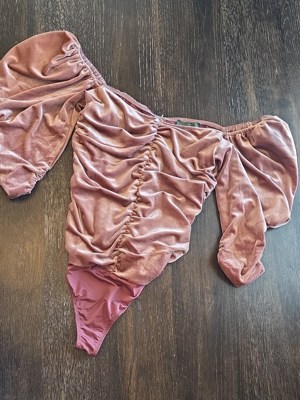 Signature8 Ruched Velvet Off-Shoulder Bandeau in Dusty Rose